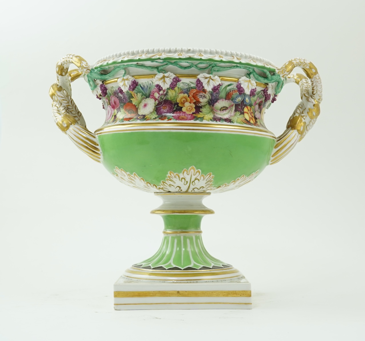 An impressive English porcelain ‘Warwick’ vase, c.1820